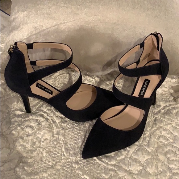 NINE WEST SEXY WOMEN’S FLORENT LEATHER PUMP - Picture 6 of 8